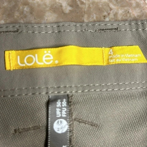 LOLE light green sage walking Bermuda shorts for women .zippered  front pockets - Picture 13 of 16